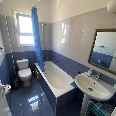 2 Bedroom Flat In