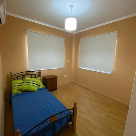 Apartment 2 Bedroom Flat In Paphos
